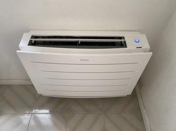 Pose d'une climatisation console DAIKIN à Caveirac